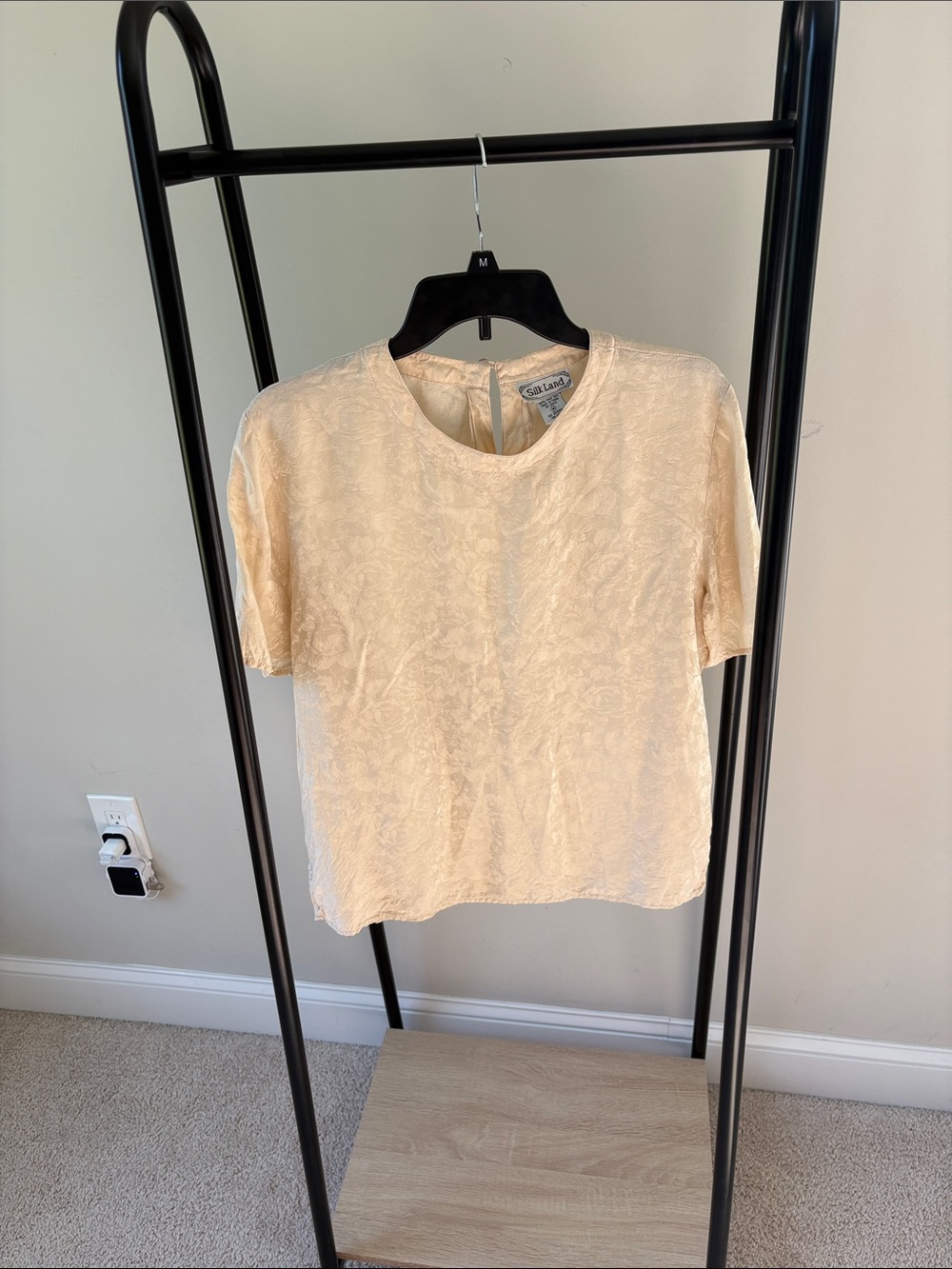 Vintage Silk Land Cream 100% Silk Short-Sleeve Jacquard Blouse